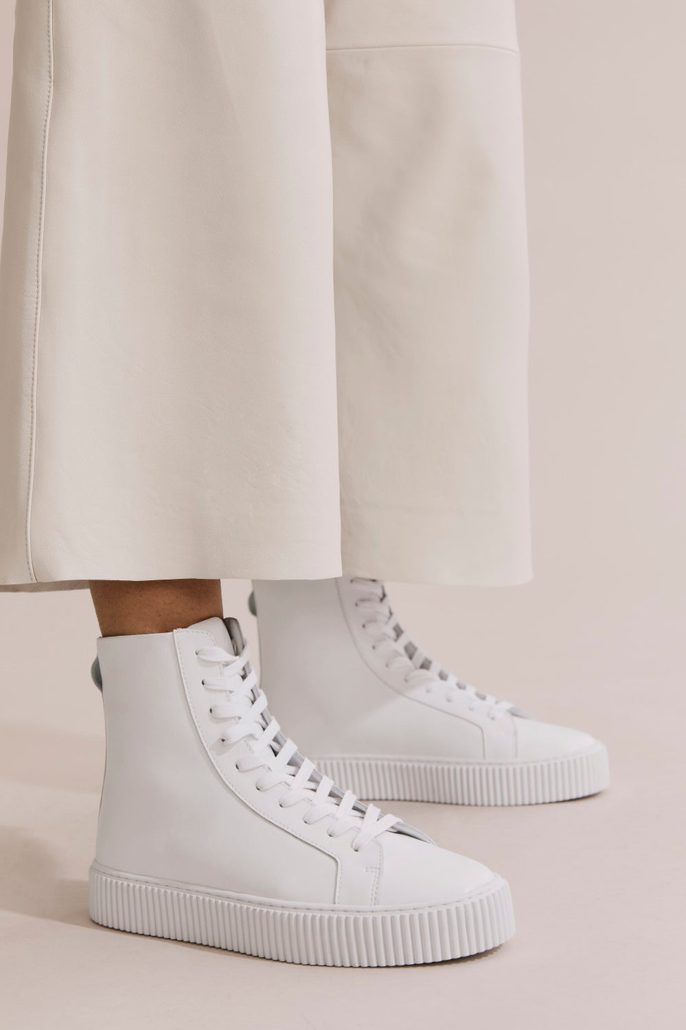 Freya Hi-Top Sneaker