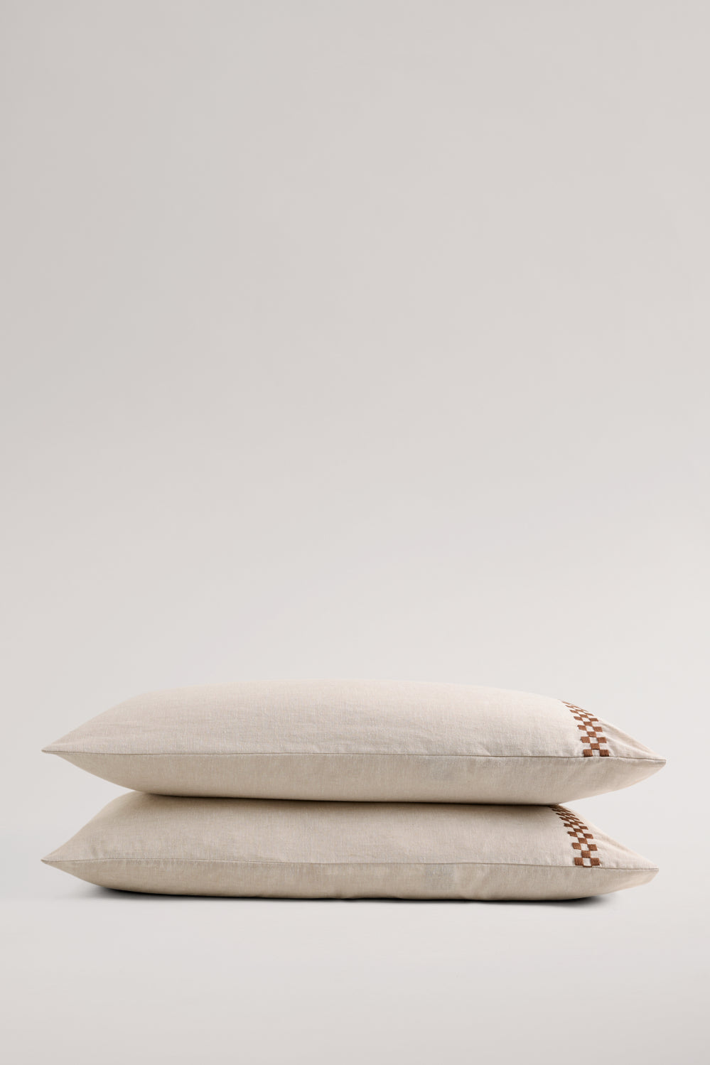 Demi Standard Pillowcase Pair
