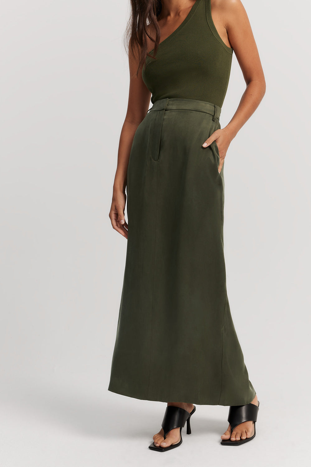 Fluid Column Skirt