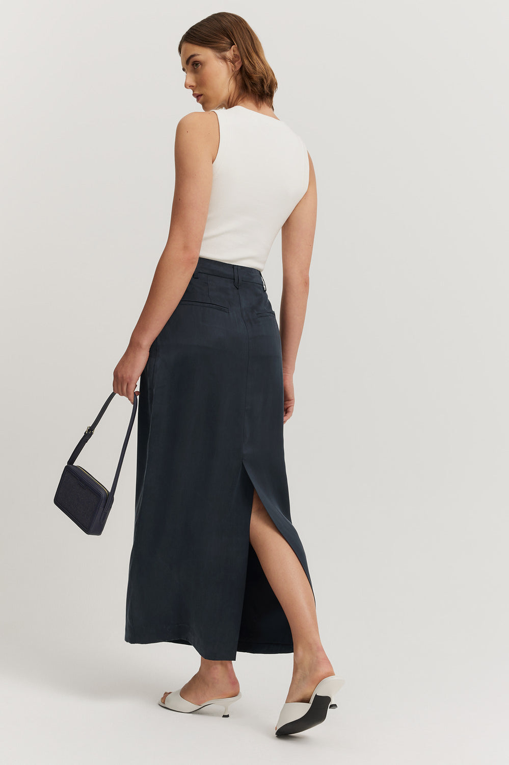 Fluid Column Skirt