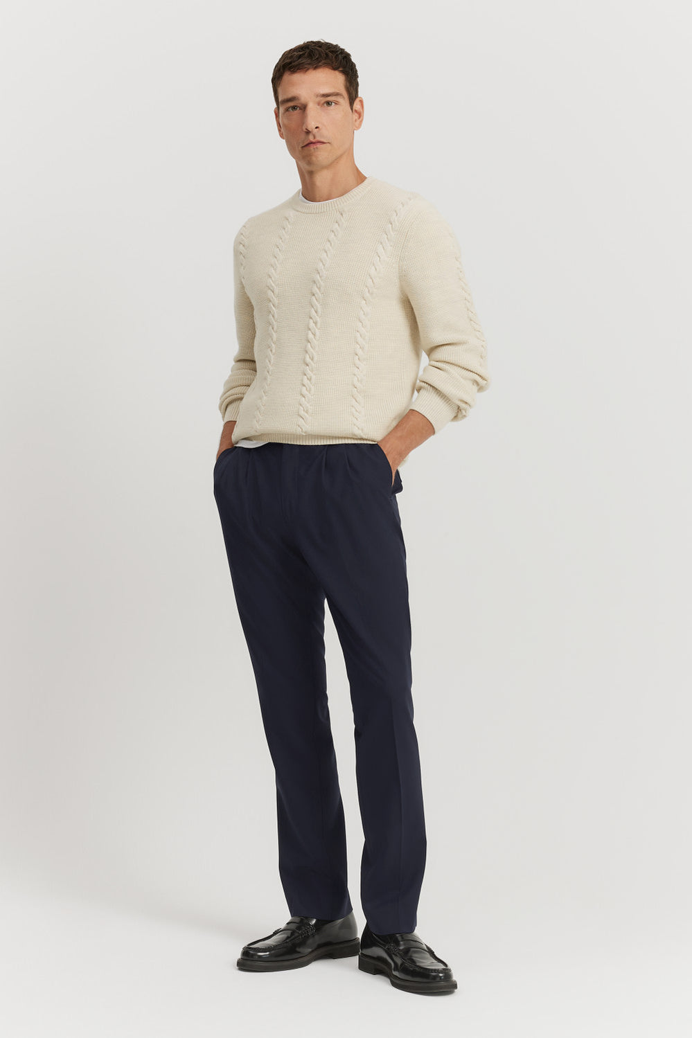 Wool Cable Crew Neck Knit