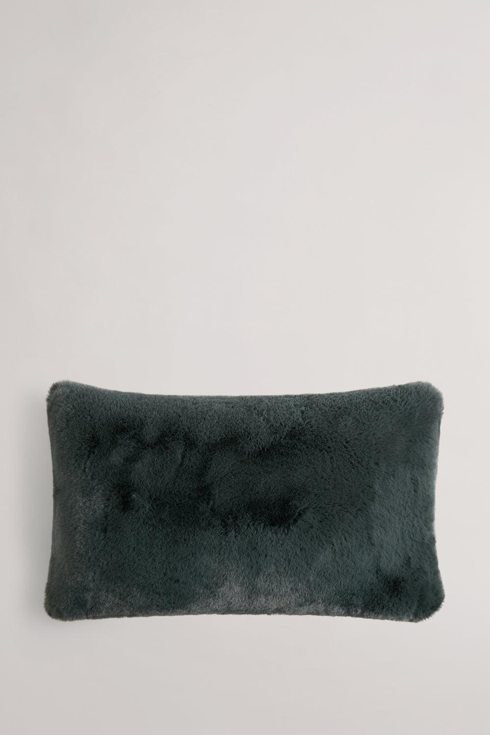 Hailey 35X60 Cushion