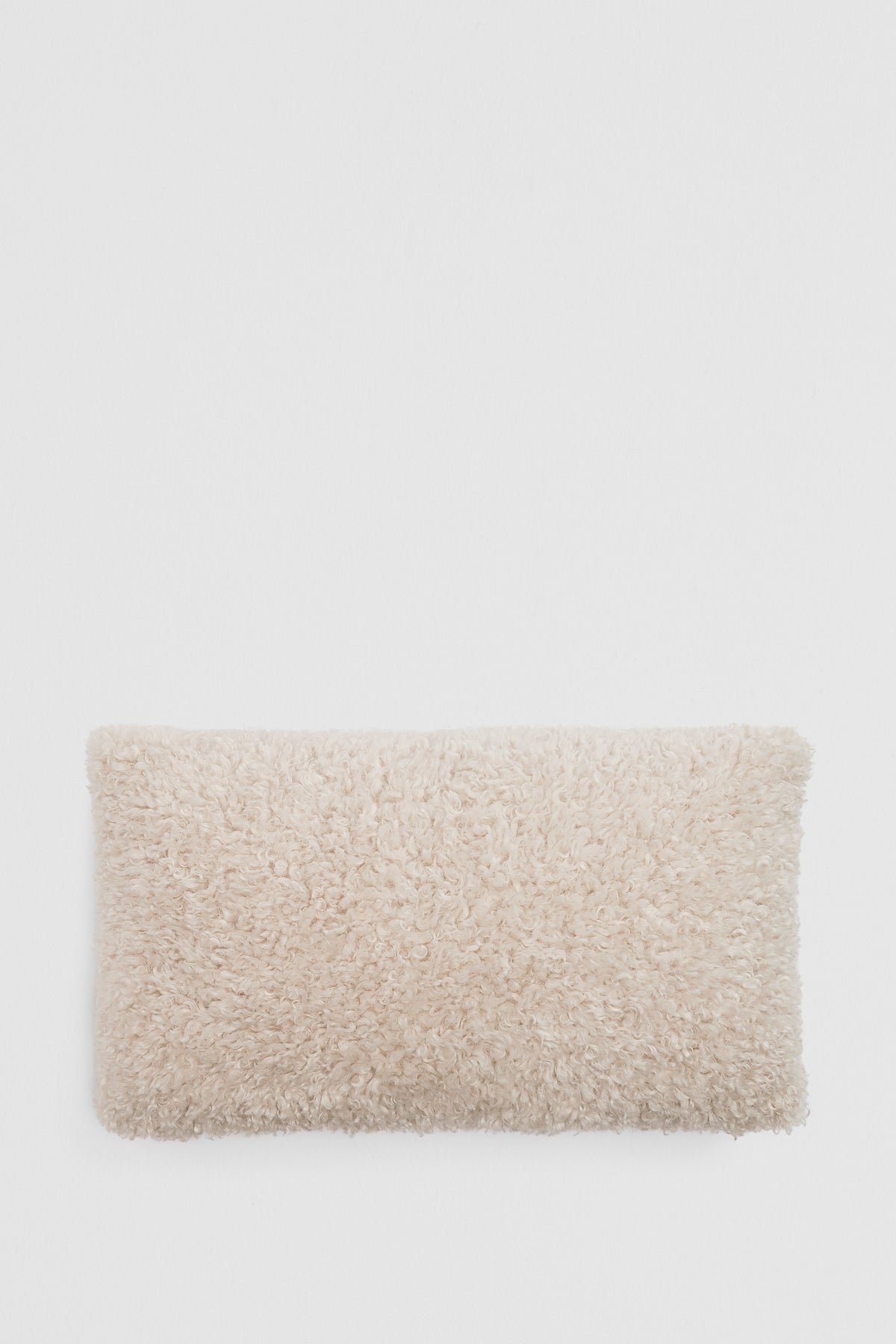 Ruby 35X60 Cushion