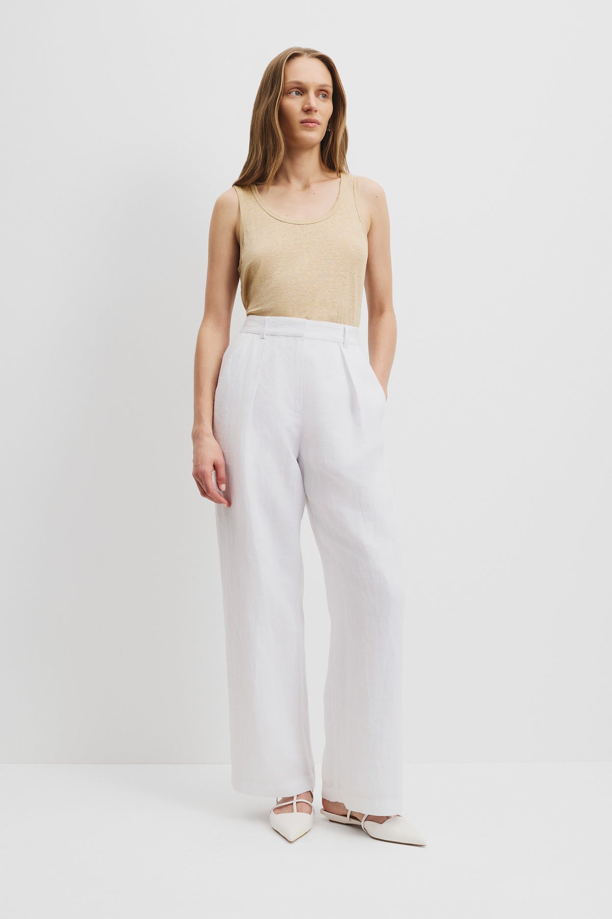 Organically Grown Linen Tuck Front Pant