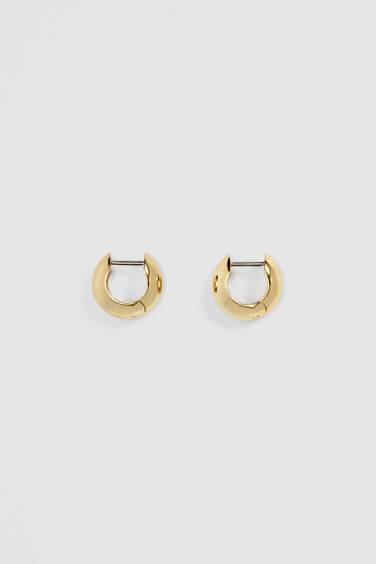 Jada Round Hoop Earring