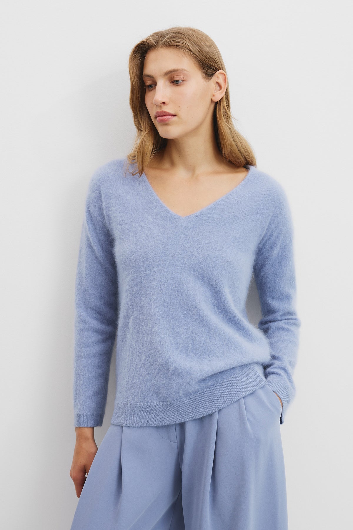 Cashmere V-Neck Knit