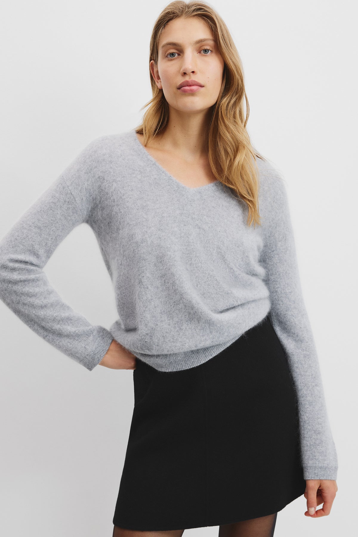 Cashmere V-Neck Knit