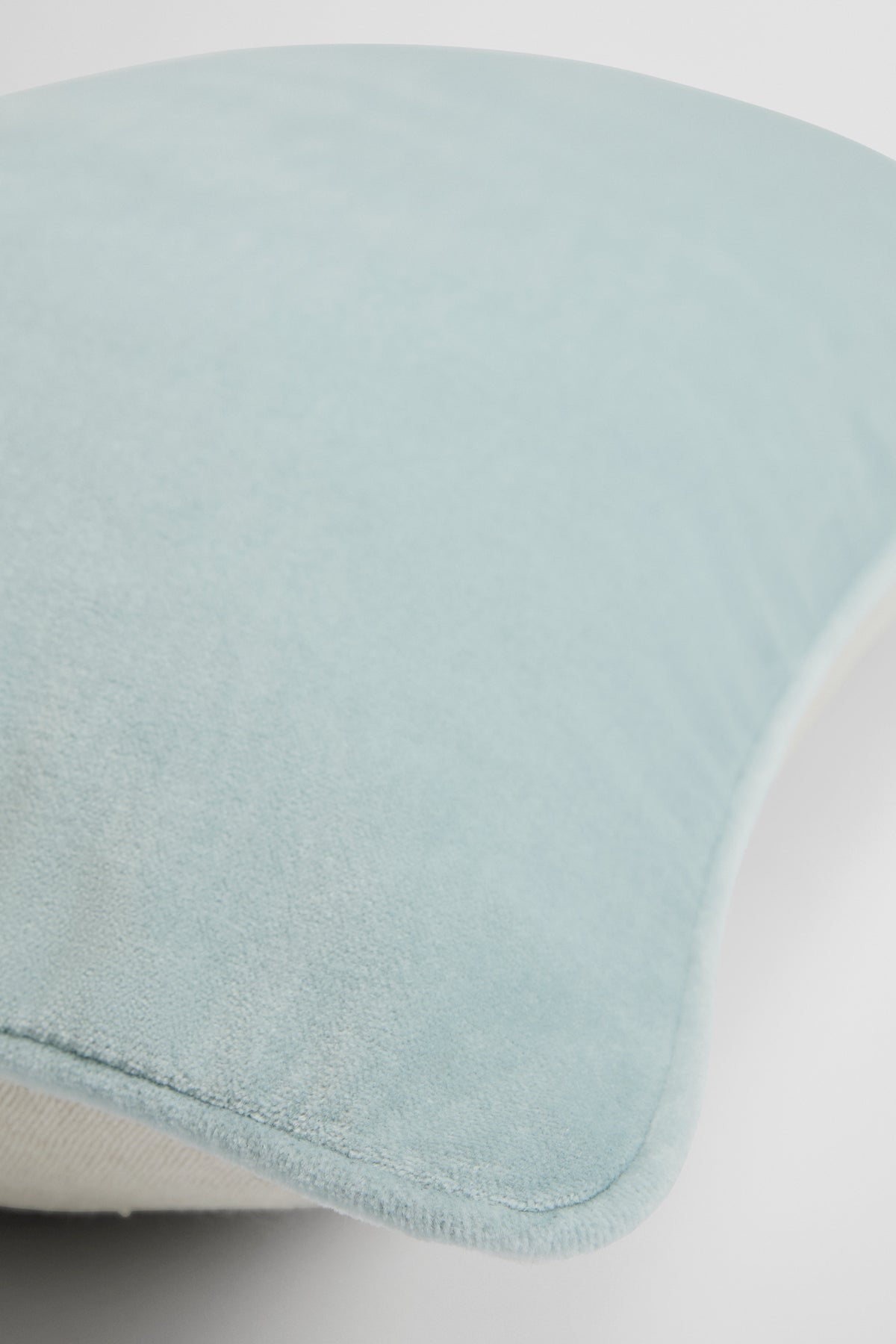 Camille 35X60 Cushion
