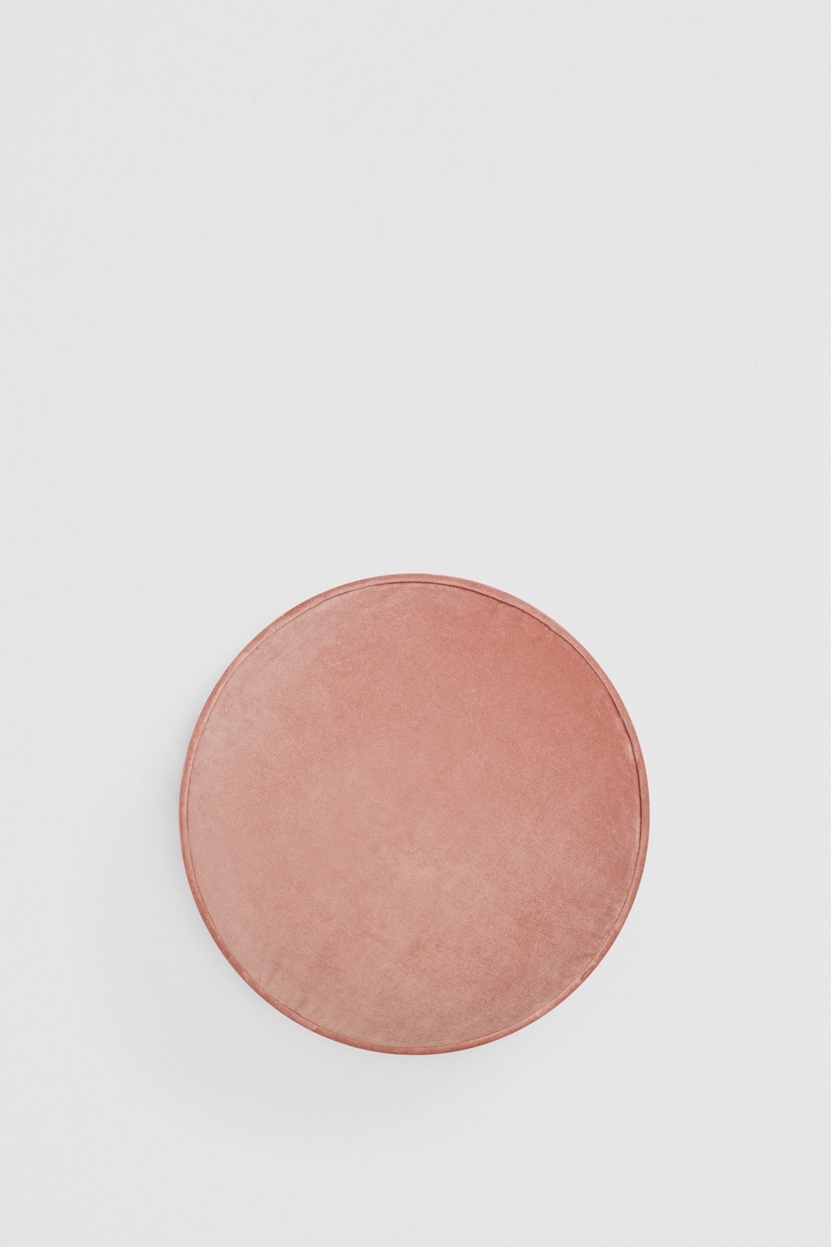 Camille 40X40X6 Round Cushion