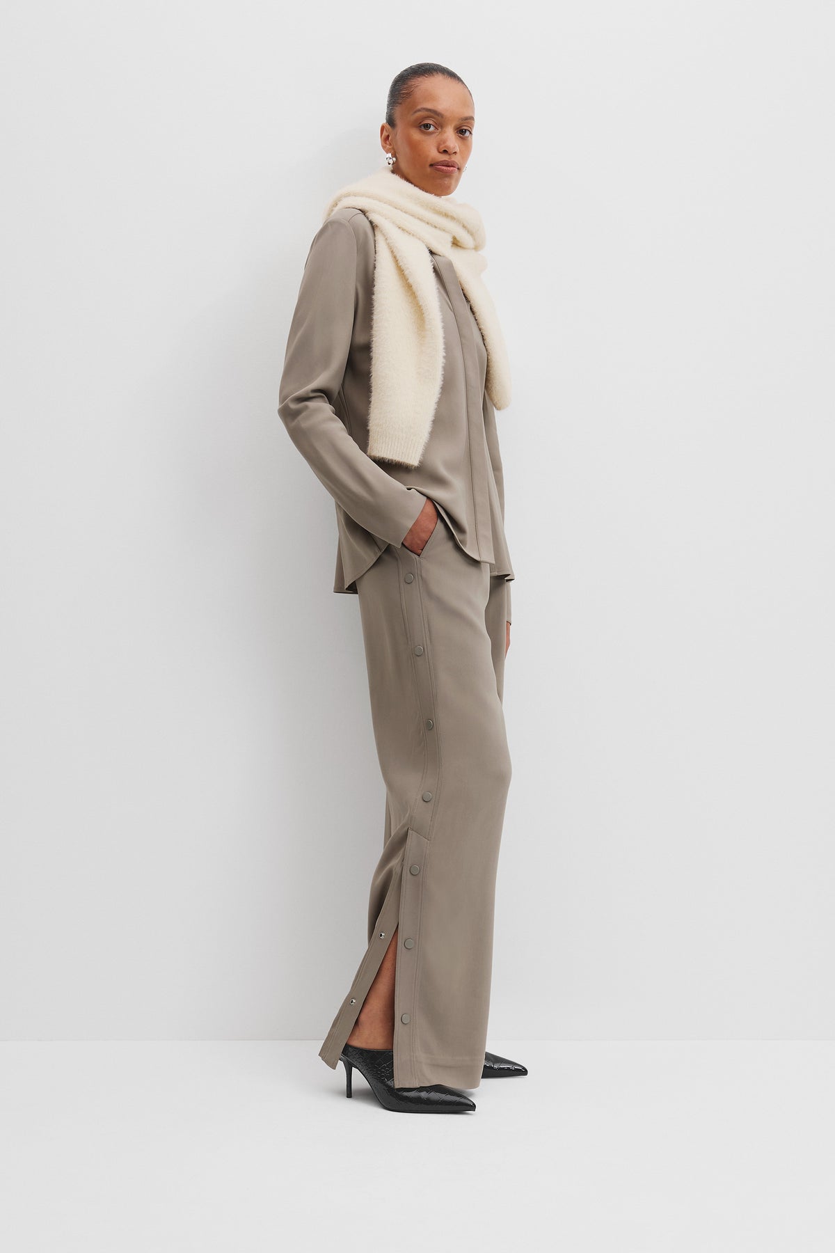 Side Snap Pant