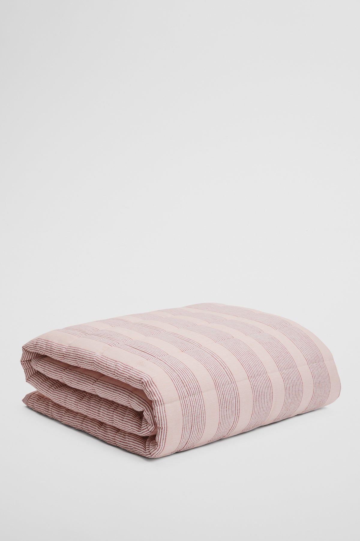 Iris Sherpa Throw Blanket