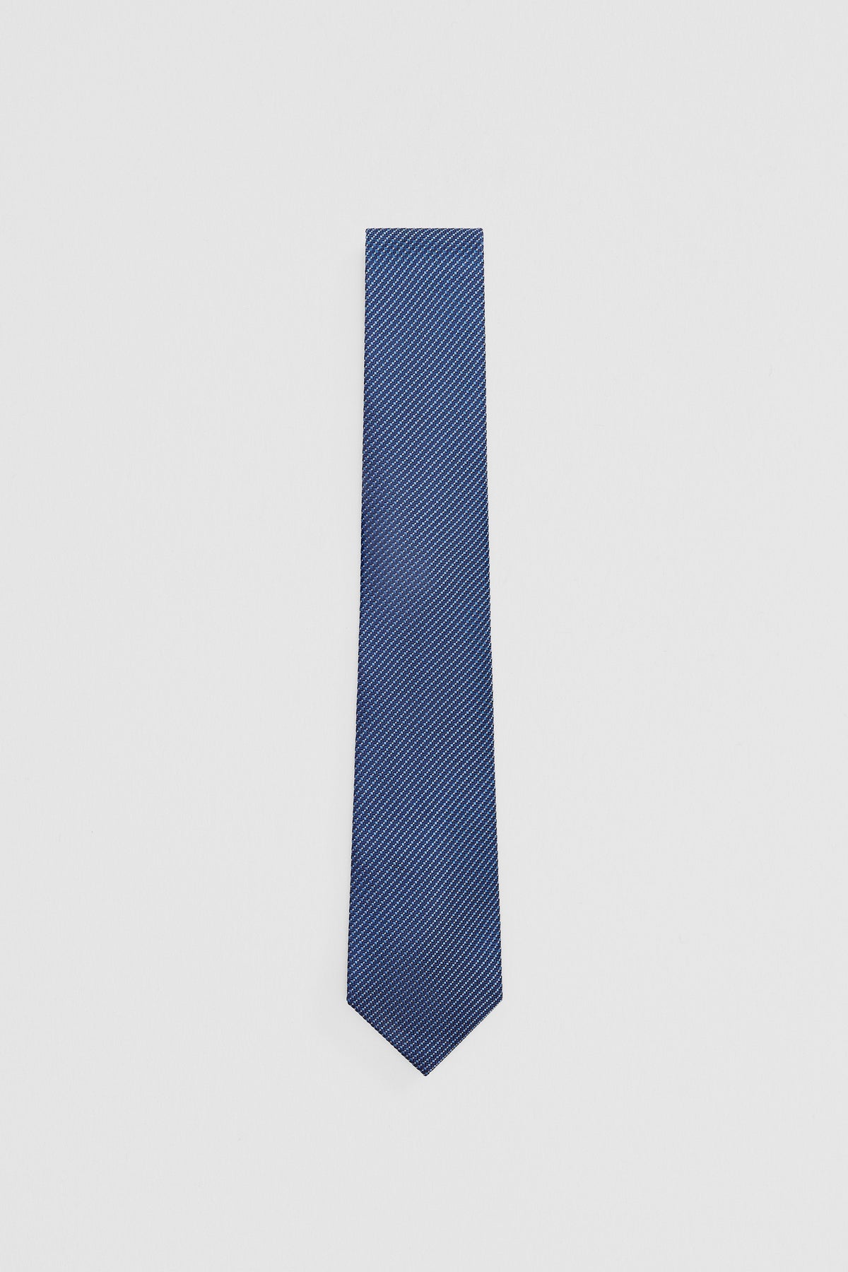 Micro Geometric Tie