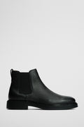Travis Boot