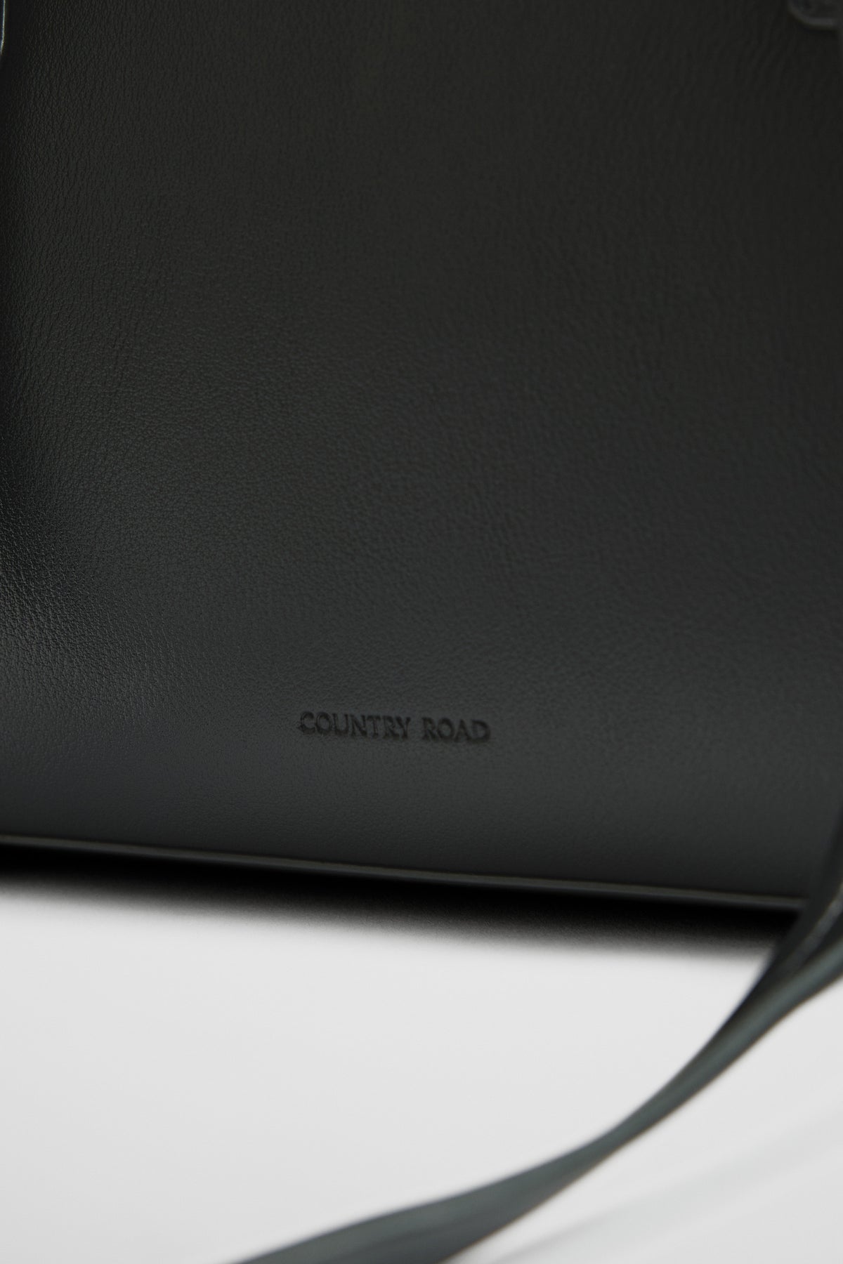 Curve Shoulder Bag
