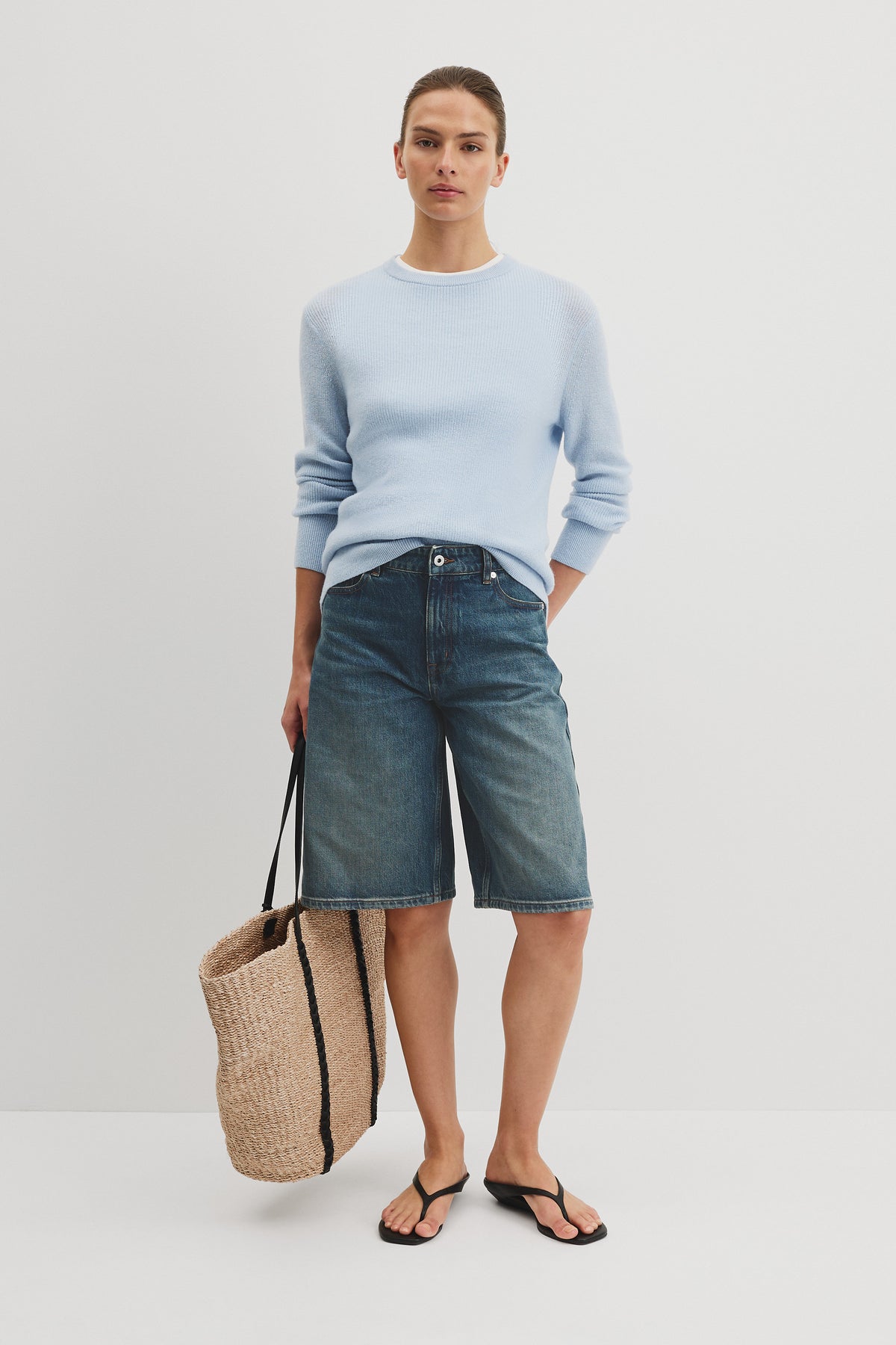 Lightweight Crew Neck Knit
